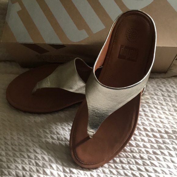 Fitflop Shoes | New Pale Gold Fit Flops | Poshmark